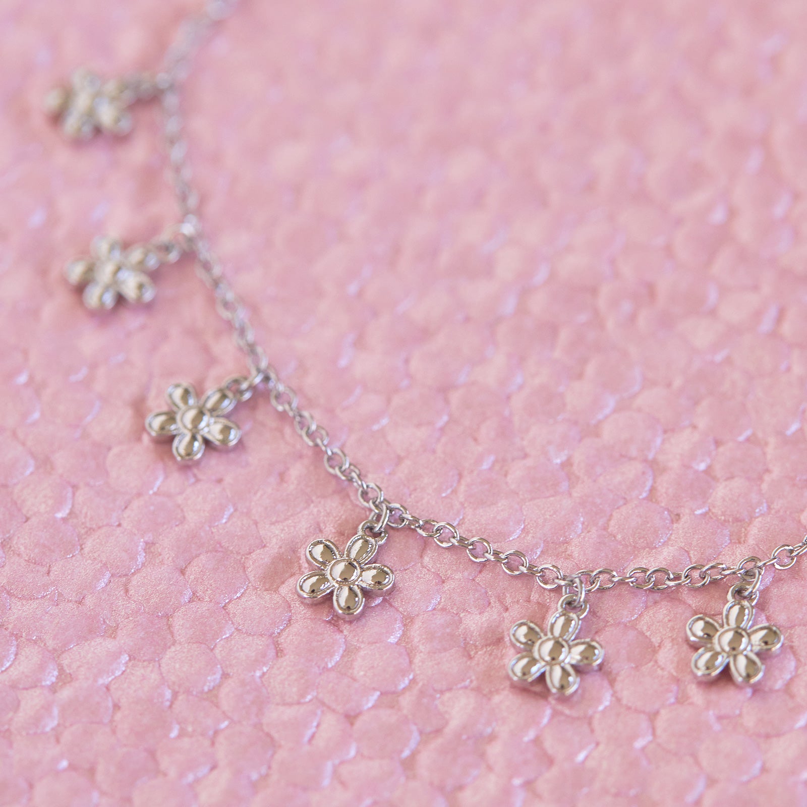 Bitty Daisies Choker