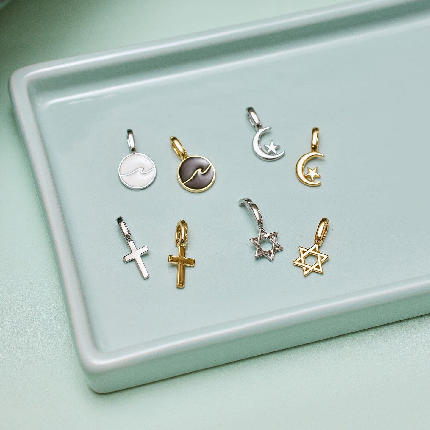 Harper Wave Charm